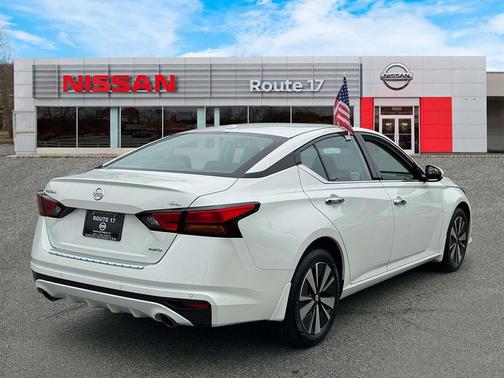 2022 Nissan Altima 2.5 SL