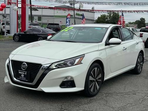 2022 Nissan Altima 2.5 SL