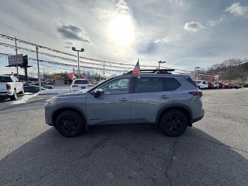 2025 Nissan Rogue Rock Creek