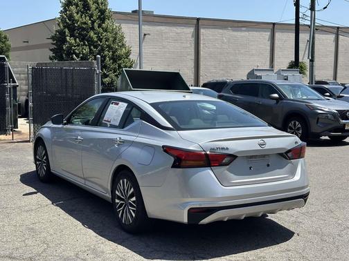Brilliant Silver Metallic 2024 Nissan Altima 2.5 SV