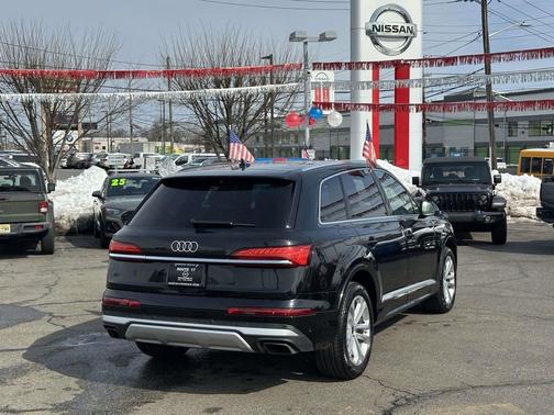 2025 Audi Q7 55 Premium Plus