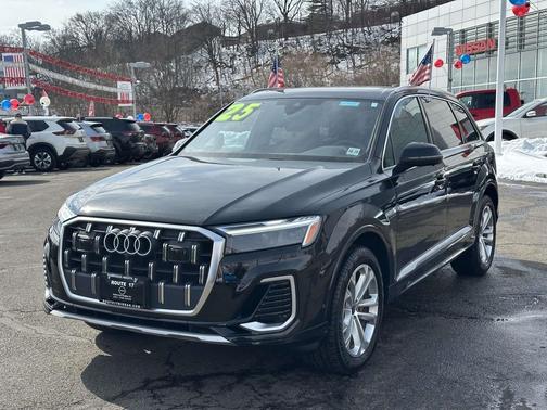 2025 Audi Q7 55 Premium Plus