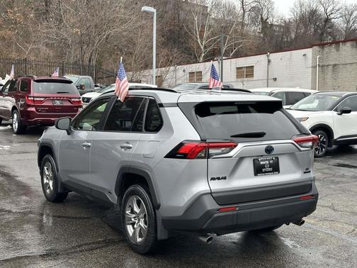 2023 Toyota RAV4 Hybrid LE