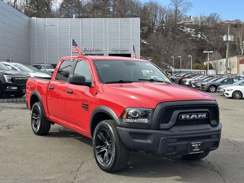 2024 RAM 1500 Classic Warlock Crew Cab 4x4 5'7' Box