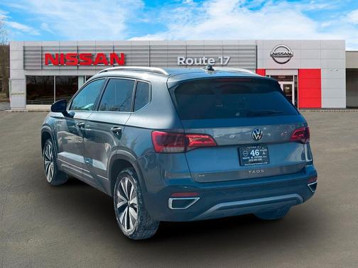 2024 Volkswagen Taos 1.5T SE