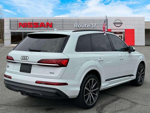 2021 Audi Q7 55 Prestige