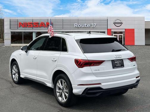 Glacier White Metallic 2025 Audi Q3 Premium 45 TFSI S line quattro Tiptronic