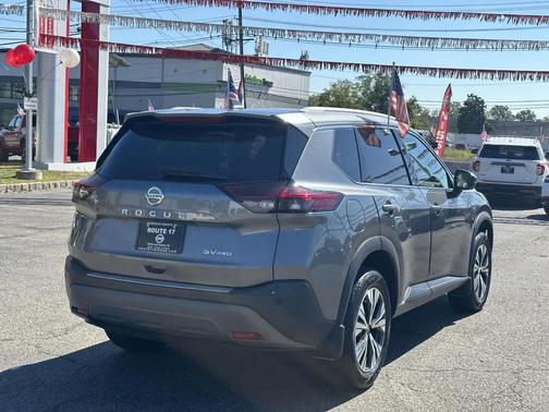 2021 Nissan Rogue SV