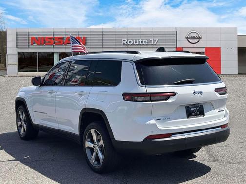 Bright White Clearcoat 2022 Jeep Grand Cherokee L Limited