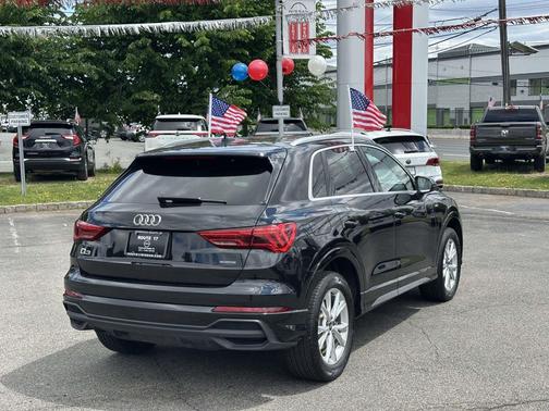 Mythos Black Metallic 2025 Audi Q3 Premium 45 TFSI S line quattro Tiptronic