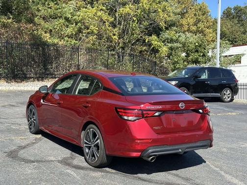 2022 Nissan Sentra SR