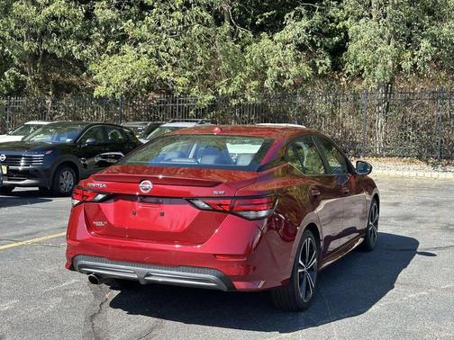 2022 Nissan Sentra SR
