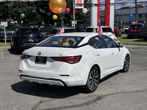 Aspen White Tricoat 2023 Nissan Sentra SV