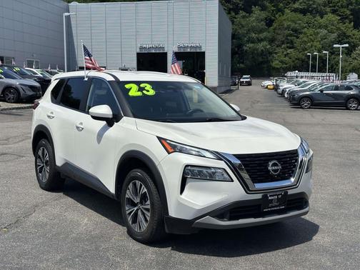Pearl White Tricoat 2023 Nissan Rogue SV