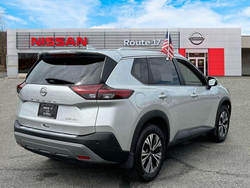 2022 Nissan Rogue SV