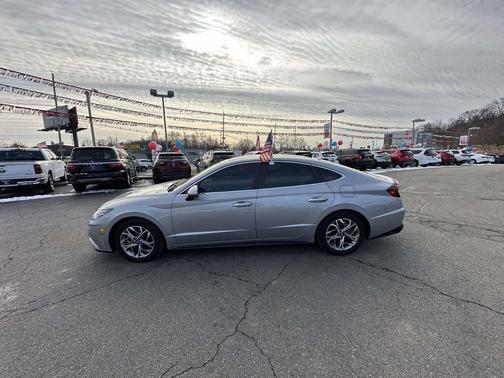 2023 Hyundai SONATA SEL