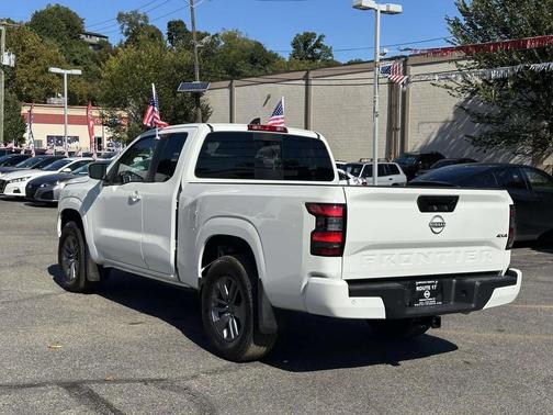2025 Nissan Frontier SV