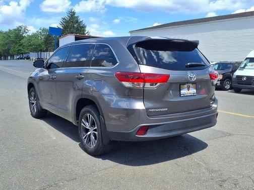 2017 Toyota Highlander LE