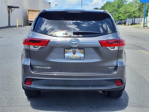 2017 Toyota Highlander LE