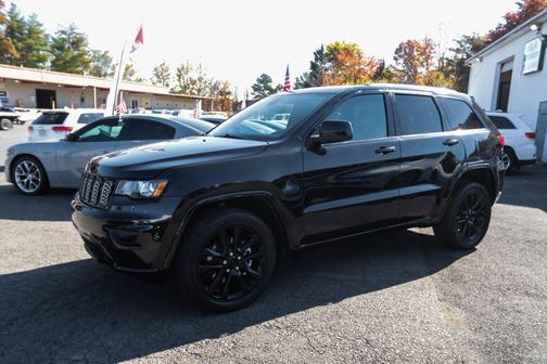2022 Jeep Grand Cherokee Laredo