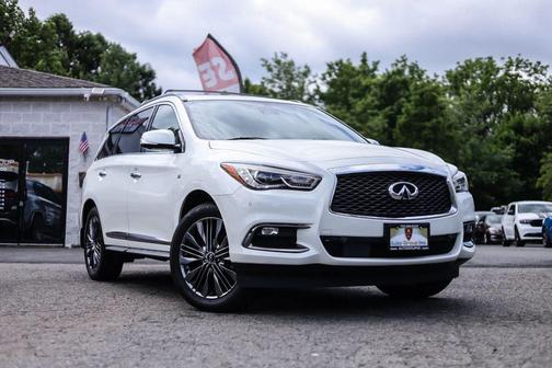 White 2019 INFINITI QX60 Luxe