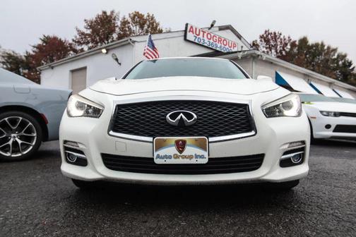 2017 INFINITI Q50 Base