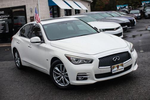 2017 INFINITI Q50 Base