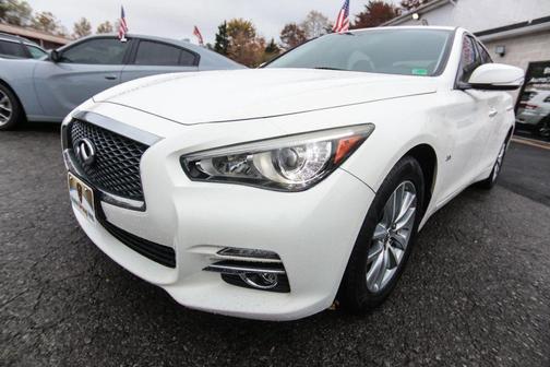 2017 INFINITI Q50 Base