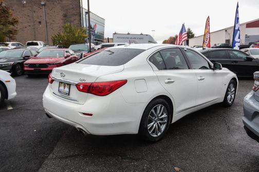2017 INFINITI Q50 Base
