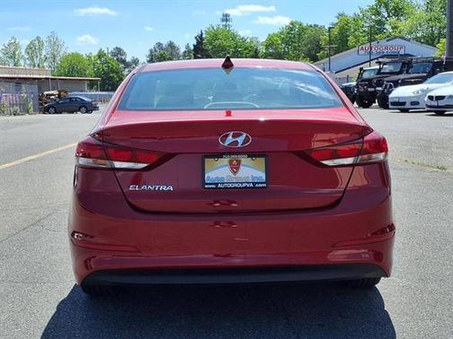 2017 Hyundai ELANTRA SE