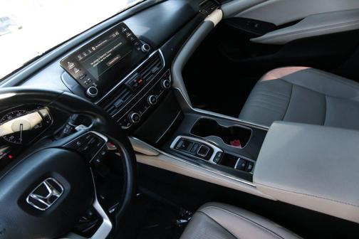2019 Honda Accord Touring 2.0T