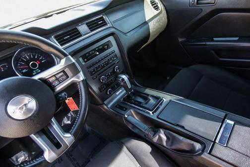 2014 Ford Mustang V6