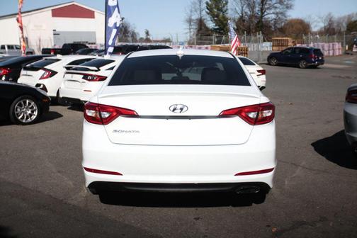 2017 Hyundai SONATA SE