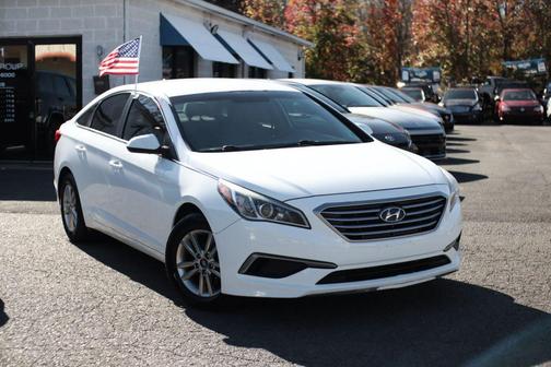 2017 Hyundai SONATA SE