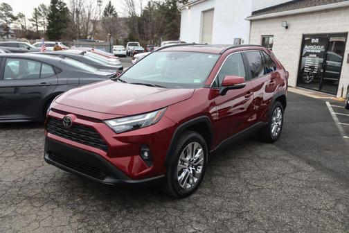 2025 Toyota RAV4 XLE Premium