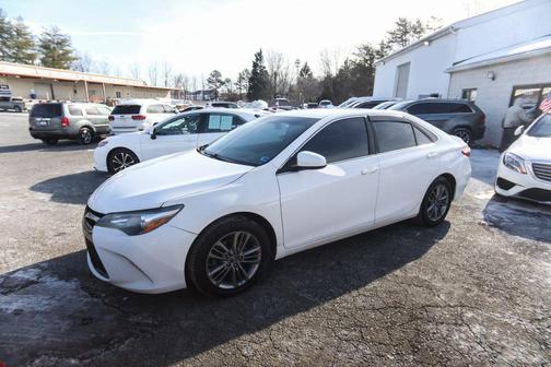 2016 Toyota Camry SE