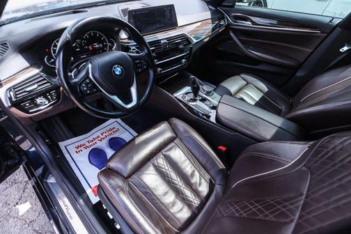 Blue 2018 BMW 540 540i Sedan 4D
