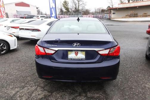 2013 Hyundai SONATA GLS