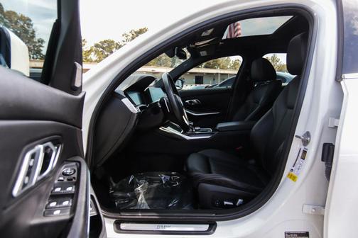 2022 BMW 330 330i Sedan 4D