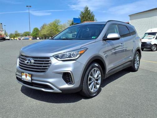 2017 Hyundai SANTA FE SE