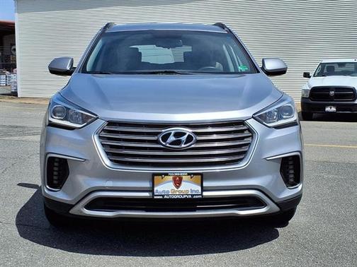 2017 Hyundai SANTA FE SE