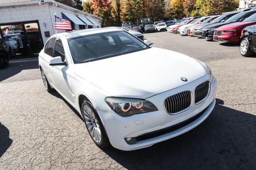 2012 BMW 750 i xDrive