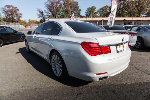 2012 BMW 750 i xDrive