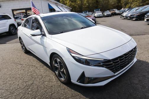 2022 Hyundai ELANTRA Limited
