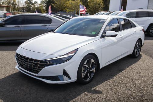 2022 Hyundai ELANTRA Limited