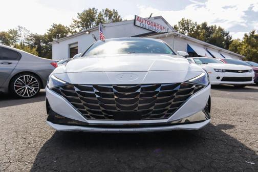 2022 Hyundai ELANTRA Limited