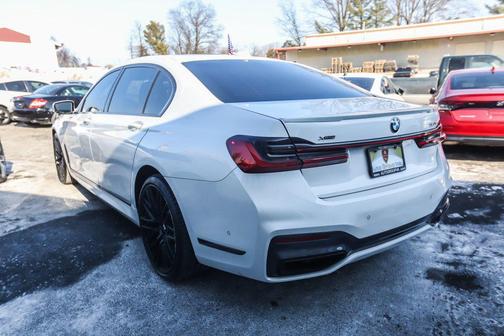 2021 BMW 750 i xDrive