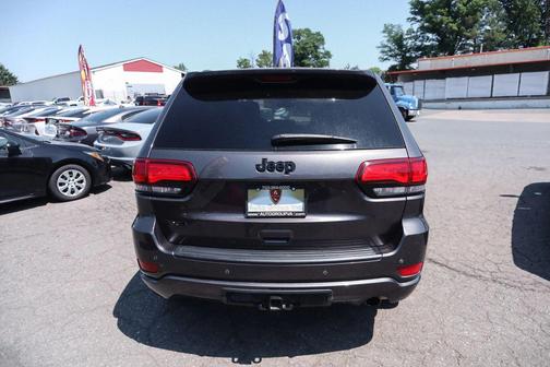 Gray 2019 Jeep Grand Cherokee Altitude