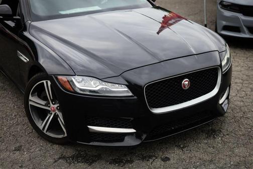 Black 2018 Jaguar XF 25t R-Sport