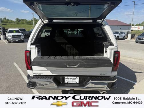 White Frost Tricoat 2024 GMC Sierra 2500 SLT